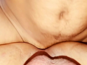 Duszny gej 196 wideo z uwodzicielskim Indyjskim ogierem, który nie wstydzi się swojej sprawności seksualnej. Zobacz, jak angażuje się w intensywny seks analny, pokazując swoje umiejętności jako wytrawnej dziwki.