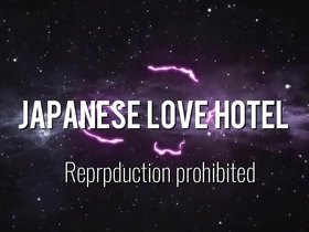 Trải nghiệm cuối cùng Trong Chủ nghĩa Lãng mạn Nhật bản tại một khách sạn tình yêu. Tận hưởng các phòng riêng, ánh sáng gợi cảm và lối trang trí độc đáo. Để lại sự ức chế của bạn ở cửa và đắm chìm trong một thế giới của niềm vui khiêu dâm.